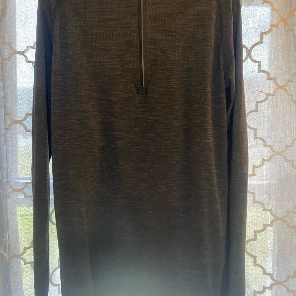 Lululemon Metal Vent Tech Gray Quarter-Zip Pullover! Medium!